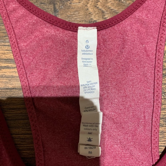 Women’s (6) Lululemon Tank - Picture 5 of 5